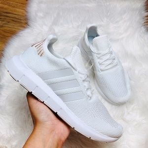 Adidas Originals Swift Run Casual Sneakers
